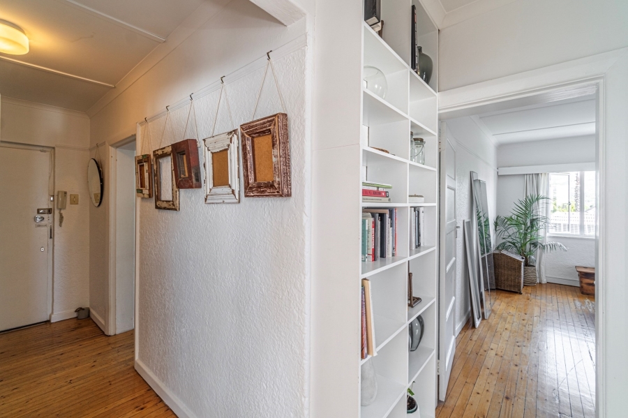 2 Bedroom Property for Sale in Vredehoek Western Cape